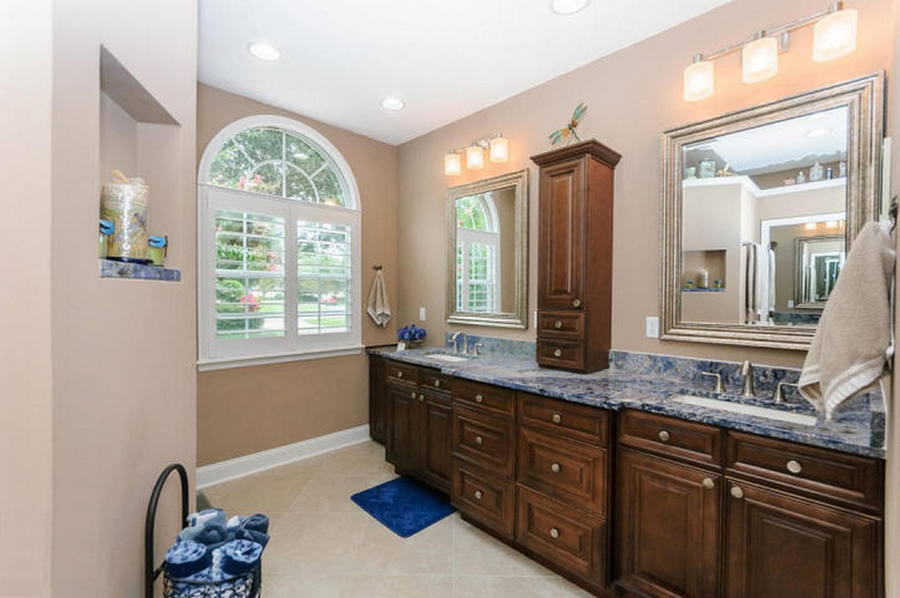 Bathroom slider