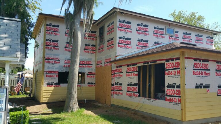 Multiple rooms addition - Siding work